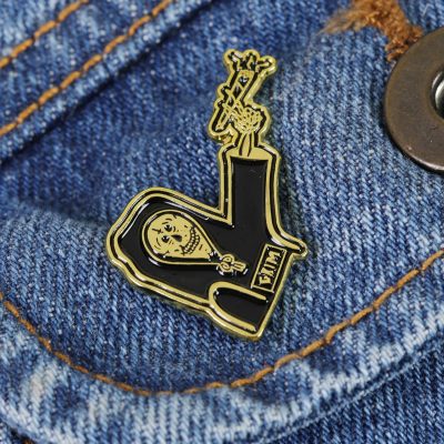 Pin dorado